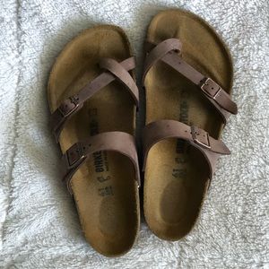 Birkenstocks- Mayari style